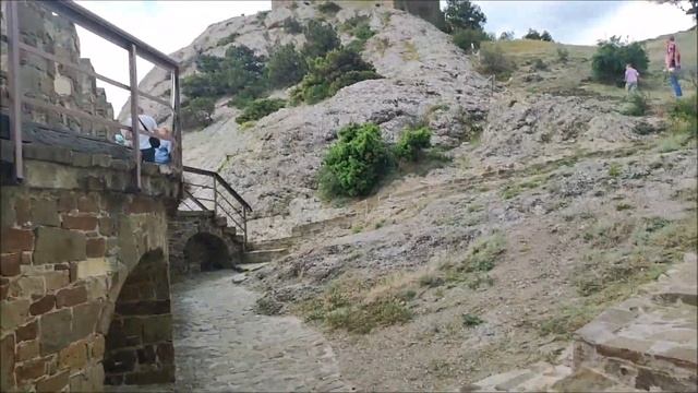 Крым.Судакская крепость.Уникальный комплекс памятников архитектуры. смотреть онлайн