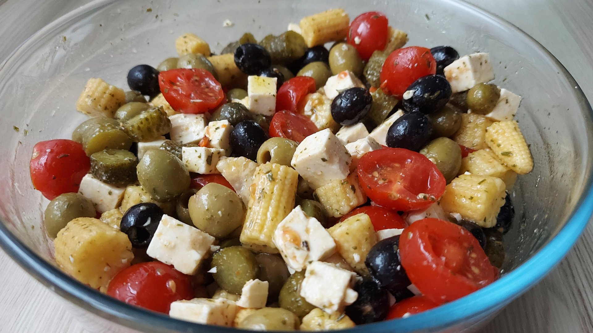 Закусочный салат за 5 минут. Вкуснейшая закуска к шашлыку за считанные минуты! смотреть онлайн