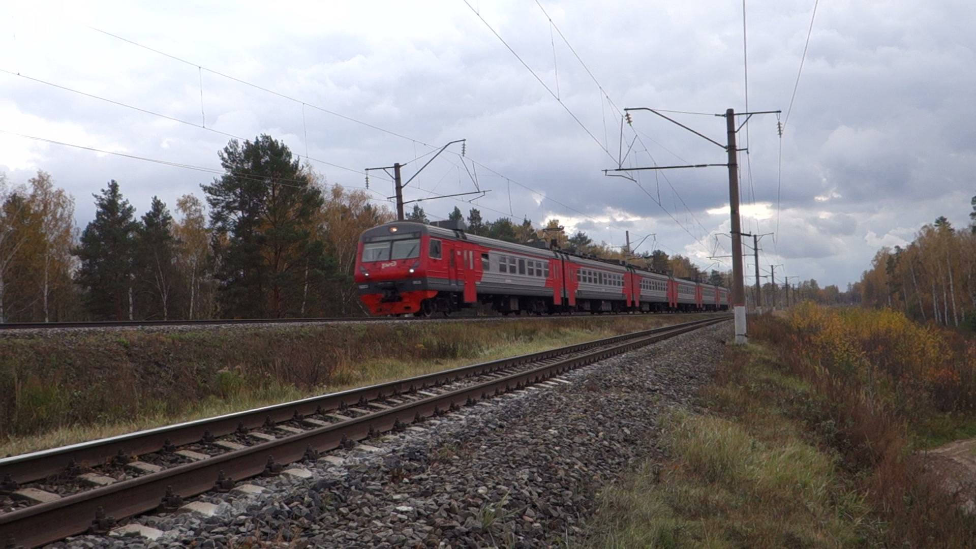 Электропоезд ЭД9Э-??? следует по перегону Киселиха - Каликино смотреть онлайн