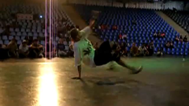 Bee-D(PhaseT)vsShockOne(Moving Shadows)OldschoolResurrection смотреть онлайн