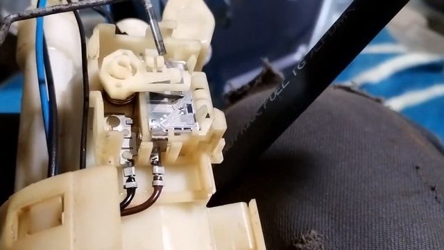 fjr 1300, почему врет датчик топлива смотреть онлайн