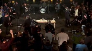 Ким Уолкер-Смит - «Jesus Paid It All»  с переводом (Иисус заплатил за все)