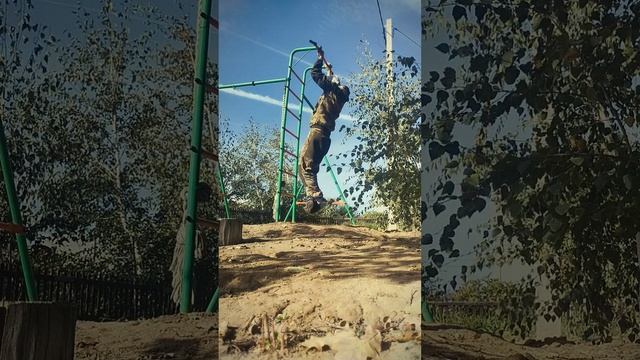 День 71
приседания с пнëм 20 подтягивания 10 отжимания на кулаках 20 смотреть онлайн