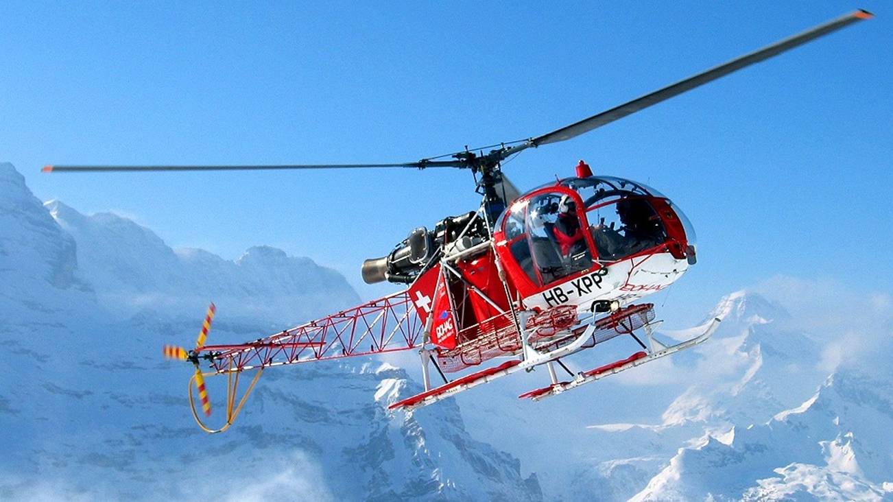 Высший пилотаж на вертолёте SA315B Lama🚁 смотреть онлайн