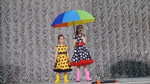 12.04.24 Двое под зонтиком. Дуэт Любы и Веры Здориковых  песня Анны Петряшевой