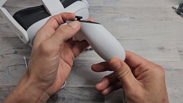 Meta Quest 3 VR: How to Charge / Change Batteries on Controllers смотреть онлайн