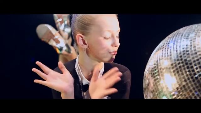Юная певица Настя Ледян, Москва “Mr Paganini“,the young singer,children's song смотреть онлайн