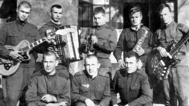 ГИМНАСТЁРОЧКА МОЯ, СТОЙКОЙ ВОРОТНИК...(часть четвёртая) смотреть онлайн