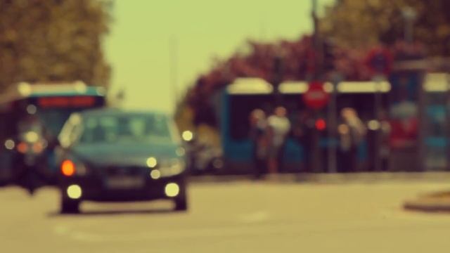 История о девушке, над которой смеялись из-за очков. Но через пять лет ее жизнь изменилась. смотреть онлайн