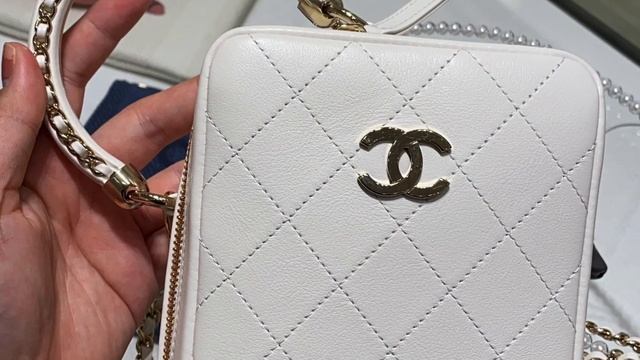 Chanel The Cruise 2020-2021 Collection -Coco Chanel - How To dress Effortlessly Chic- Chanel 💯 смотреть онлайн