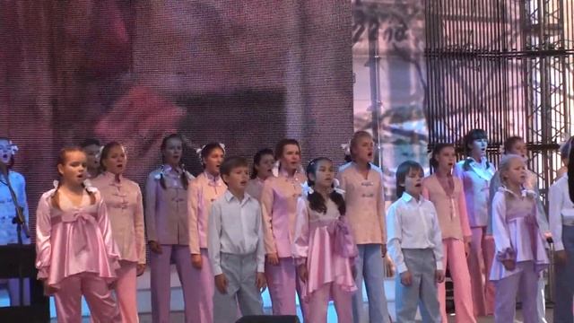 Юлия Михальчик песня "Дети Войны" слова Илья Резник и шоу-группа "Саманта" смотреть онлайн