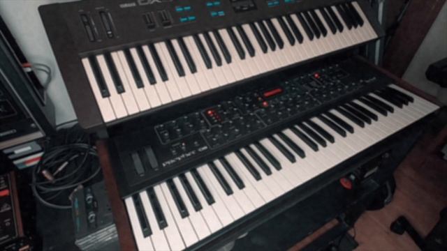 Drones from HELL + Akai S3000XL + Tape loops смотреть онлайн