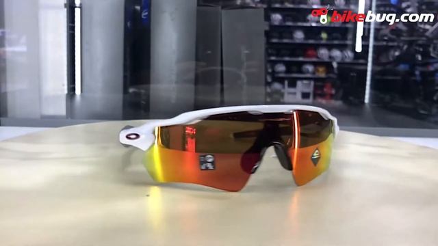 Oakley Radar EV Path - Polished White/Prizm Ruby Sunglasses Unboxing | Bikebug смотреть онлайн