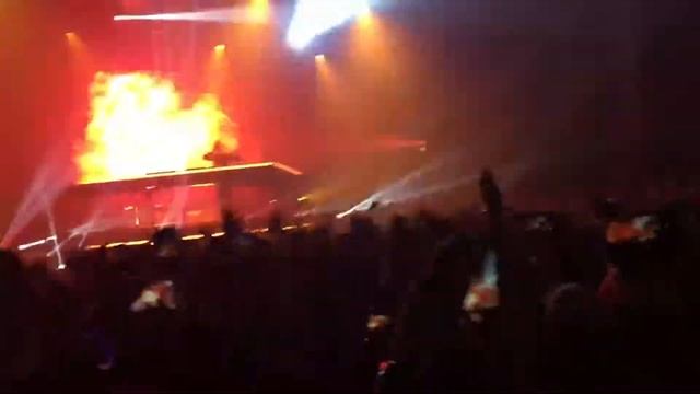 Alan Walker Vs Coldplay - Hymn For The Weekend (Remix) [Live At STUDIO COAST In Tokyo]