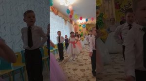 Первоклашки, всюду первоклашки