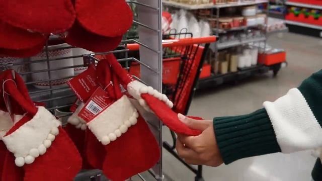 Holiday Shopping Vlog🌲🕯- decor, treats & home stuff! смотреть онлайн