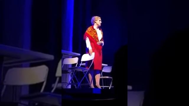 דפנה דקל - “זמר שלוש התשובות” מתוך המחזה ״עוד חוזר הניגון״. смотреть онлайн