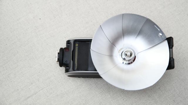 Первые впечатления и обзор вспышки Godox Lux Senior