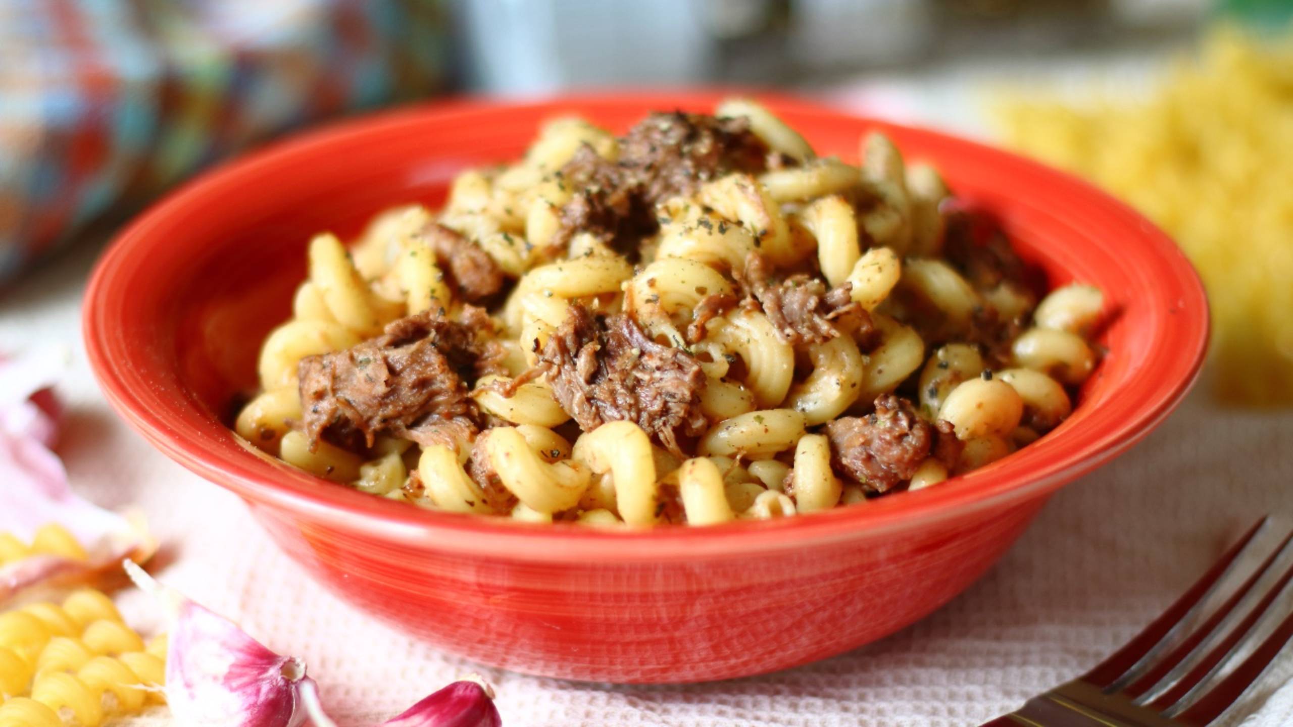 🍲 Как вкусно приготовить макароны с тушенкой в кастрюле? - простой рецепт на каждый день! смотреть онлайн
