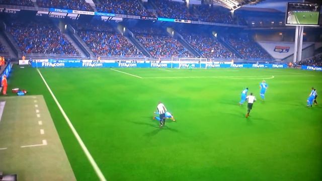 Fernandinho Crazy Long Range Goal - FIFA 14 смотреть онлайн