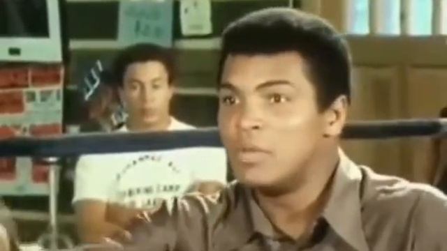 Машхур боксчи Мухаммад Али олтинга тенг гаплари. смотреть онлайн