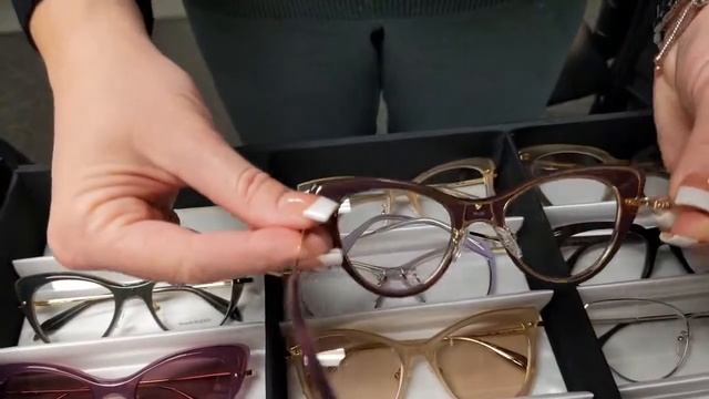 New at Buena Vista Optical: Alexander McQueen 2021 смотреть онлайн