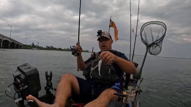 Light tackle striped bass fishing with spro bucktails and gulp jerk shad смотреть онлайн
