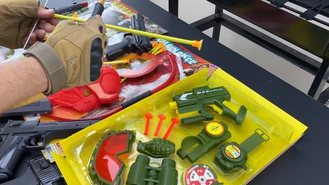 3 Toy Guns Set Unboxing ! Toy Guns Military Set - BB Guns - Nerf Guns and Toy Mask ! смотреть онлайн