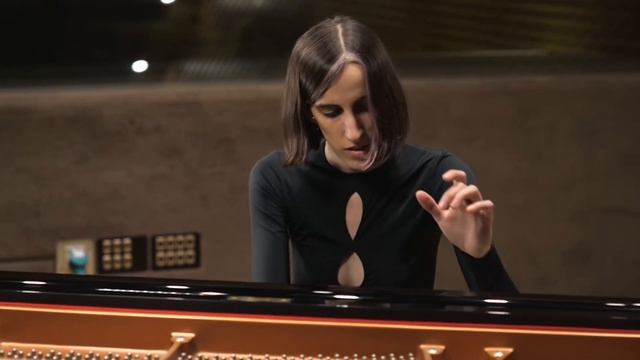 George Benjamin: Sortilèges | Martina Copello смотреть онлайн