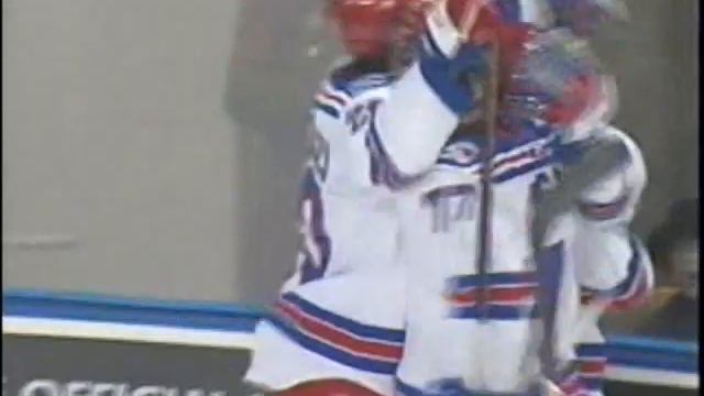 Shane Prince scores on a blast vs Sarnia 10 16 09 смотреть онлайн