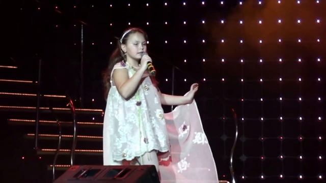 Шоу-группа "Саманта" Варя Белокурова детская песня "Русская" смотреть онлайн