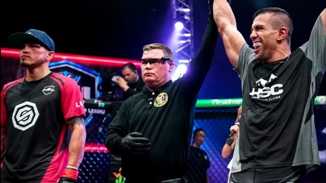 Anthony Pettis is done.....(Stevie Ray SUBMITS Anthony Pettis) смотреть онлайн