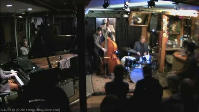 Marc Devine Trio plays Two Sleepy People live at Smalls смотреть онлайн