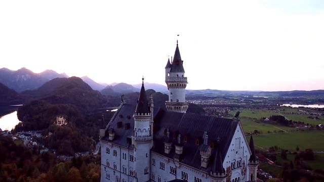 .Замок Нойшванштайн(Schloss Neuschwanstein),Германия.