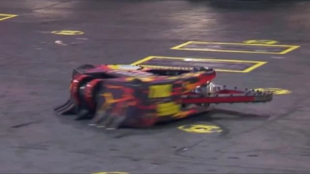 A HUGE Problem... Battlebots S5E5 'Sin City Slasher' Review | The Drop Zone