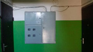 Что будет, если не ударять током соседку на 8 камере во 2 ночи в игре "5 ночей в подъезде"