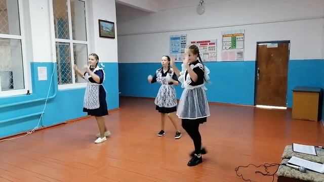 Красивый танец 7 класса для мам. смотреть онлайн