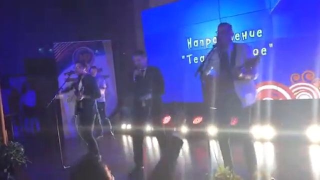 МОНАТИК - Жизнь поет / cover by Tony Wave смотреть онлайн