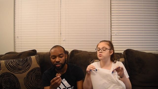 SnackCrate Unboxing! WE TRIED SNACKS FROM WHERE??? смотреть онлайн