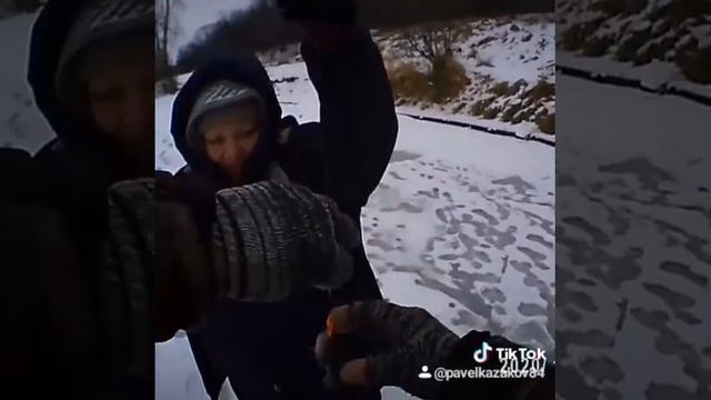 рыбалка зимой на ротана на силикон,на зимнюю удочку. смотреть онлайн
