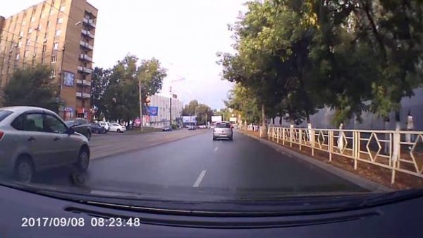 Видеорегистратор INTEGO VX-240FHD - дневная съёмка