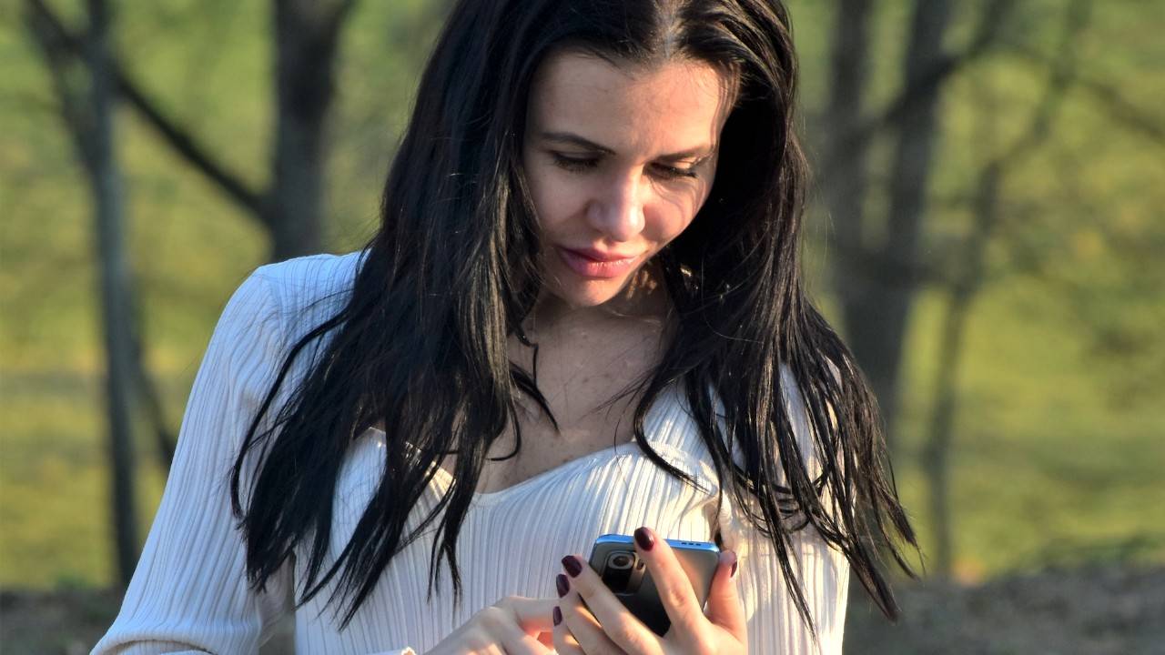 В банке нужно узнать свое кодовое слово — иначе деньги со счетов могут похитить: разбираем пример смотреть онлайн