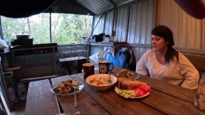 Витас пробует: Картошка с грибами и крепкий чифир. Часть 2'