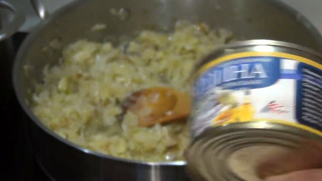 Бабушкин рецепт,пирог с капустой и рыбой.Простой рецепт,печём сами. смотреть онлайн