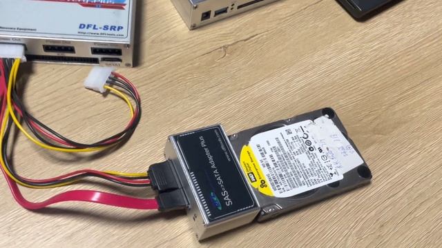 Latest Easy to Use SATA to SAS Adapter for Recovering SAS Drives смотреть онлайн