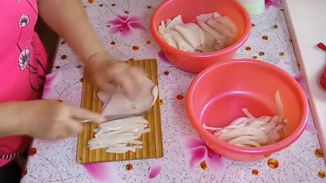 Готовим кальмар . Карманы для куртки . смотреть онлайн