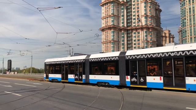 71-931М Витязь-М 31464 и 71-911ЕМ Львёнок 30638 На Новощукинской улице смотреть онлайн