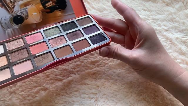 Моя коллекция палеток теней ОБЗОР + много СВОТЧЕЙ смотреть онлайн