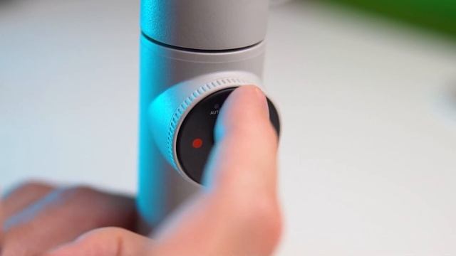 Обзор Insta360 Flow || Стабилизатор, Меняющий Представление о Видеосъёмке смотреть онлайн