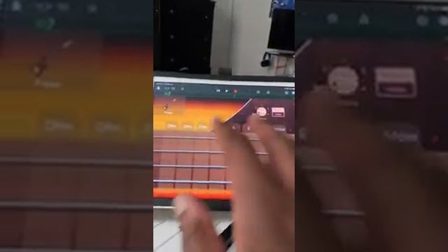 Guitar Loops, And Shout stems Tutorial on GarageBand смотреть онлайн
